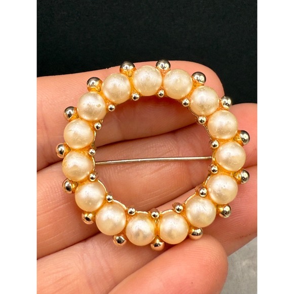 Vintage Brooch Lot Golf Dance Cameo Gold Tone Stick Pin - Picture 9 of 16